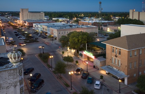 College Station Hotel | Holiday Inn Express & Suites Bryan, an Ihg Hotel