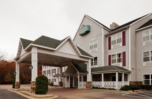 Stevens Point Hotel | Country Inn & Suites by Radisson, Stevens Point, WI