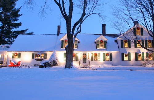 Ashburnham Hotel | The Maguire House Bed & Breakfast