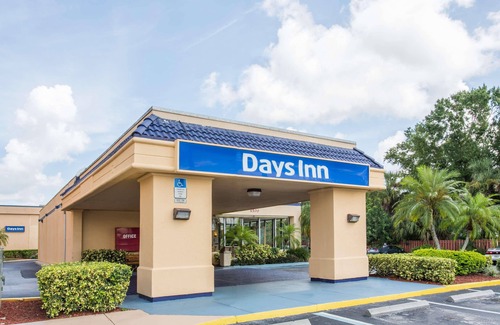 Melbourne Hotel | Days Inn by Wyndham Melbourne