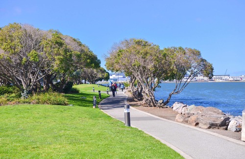 Burlingame Hotel | Hampton Inn & Suites San Francisco-Burlingame-Airport South