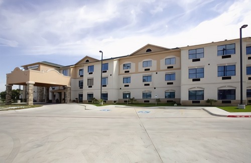Burleson Hotel | Best Western Plus Burleson Inn & Suites