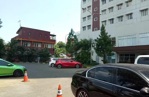 Cileunyi Hotel | Pinewood by HN