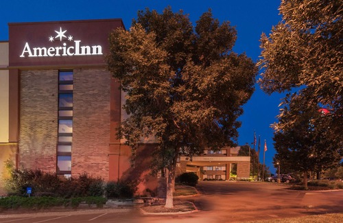 Omaha Hotel | AmericInn by Wyndham Omaha