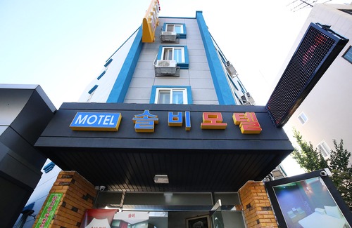Dong-gu Hotel | Daejeon Yongjeon Sol-b