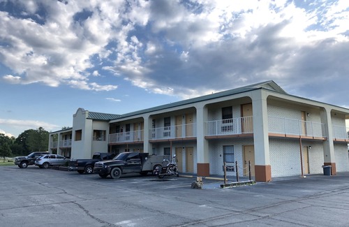 Hazen Hotel | Travel Inn Hazen