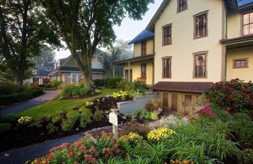 Leacock-Leola-Bareville Hotel | The Inn at Leola Village