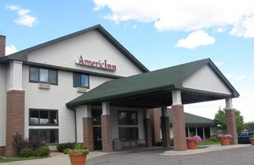 Mounds View Hotel | AmericInn by Wyndham Mounds View Minneapolis