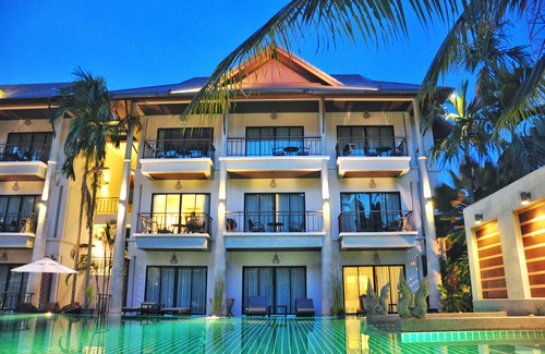 Rawai Hotel | Navatara Phuket Resort(SHA Extra Plus)