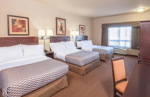 Drumheller Hotel | Ramada by Wyndham Drumheller Hotel & Suites