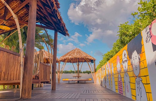 Downtown Siem Reap Hotel | The Twizt - Lifestyle Hostel
