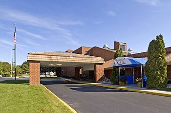 Manitowoc Hotel | Baymont by Wyndham Manitowoc Lakefront
