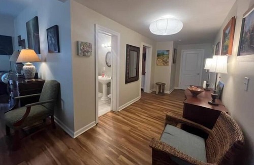 Lynn Apartment | Tryon Charming 2 bedroom . Pets welcome