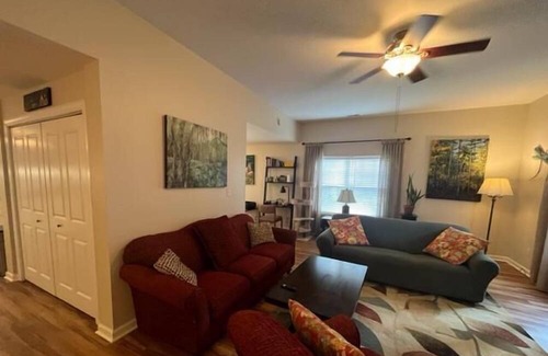 Lynn Apartment | Tryon Charming 2 bedroom . Pets welcome