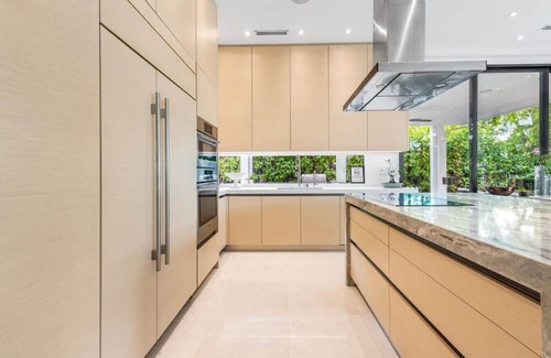 Buena Vista Villa | Lux Villa for 10 Miami Design District with Pool!