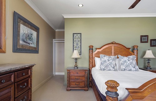 Swan Bay House | Casa Pacifica - A trip to Spain, 2 Hours From Sydney. Luxury Waterfront Villa, Escape, Relax, Reset.