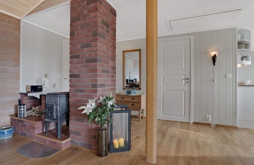 Bomlo House | 4 person holiday home in FINNÅS