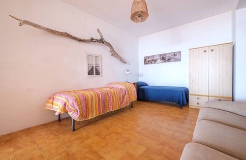 Canneto Apartment | Apartment 'Oleandro' with Private Terrace and Wi-Fi