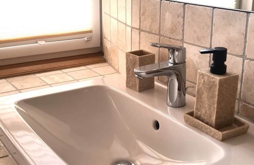 Neustadt-Haardt Apartment | Urlaub Beim Winzer. Apartment Idig mit Balkon