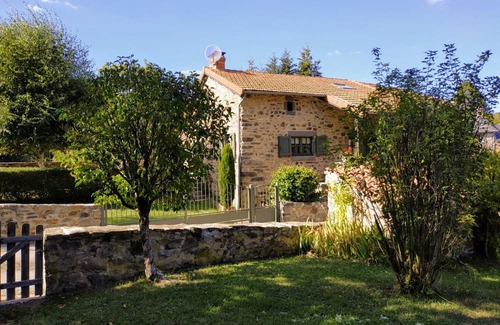 Saint-Poncy Cottage | Gite Saint-Poncy, 3 bedrooms, 6 persons