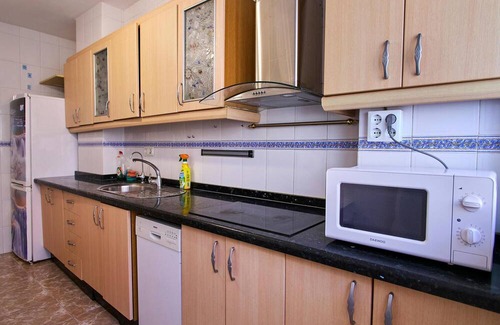 Almeria Apartment | This practical apartment with balcony is located in the city center of Almeria.