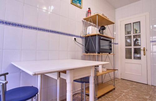 Almeria Apartment | This practical apartment with balcony is located in the city center of Almeria.