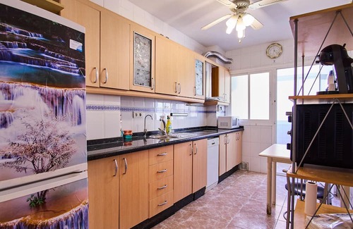 Almeria Apartment | This practical apartment with balcony is located in the city center of Almeria.