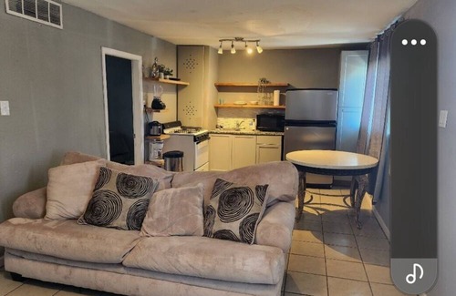 El Paso Apartment | Northeast3 near 2 minutes from Fort Bliss.