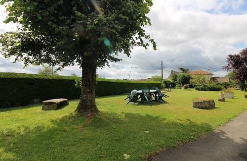 Roannes-Saint-Mary Cottage | Gite Roannes-Saint-Mary, 3 bedrooms, 6 persons