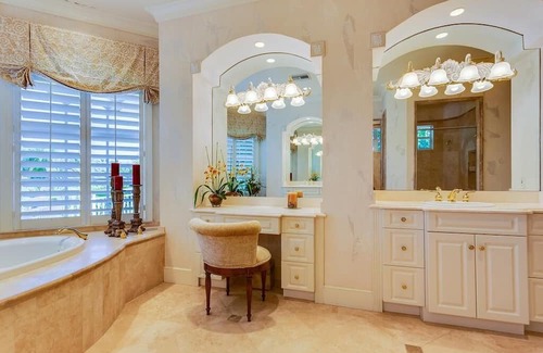 Captiva House | The best of both worlds. Gulf & Roosevelt Channle Views, Kayaks, Bikes, Dock etc