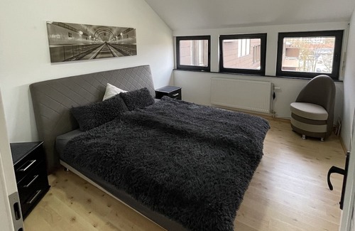 Oos Apartment | MMM: Maisonette, minimalist, modern, >8 guests
