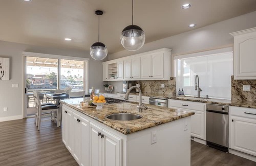 Discovery Bay House | Waterfront home w/ private dock, pool & jacuzzi