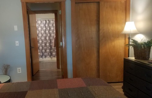 Bangor Apartment | 1 bdr, safe, secure building, centrally located in Bangor Maine.