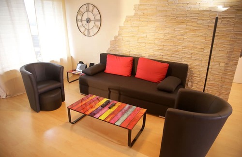 Sandershausen Apartment | Apartment, Hercules view, quiet, close to the city, WiFi, up to 7 pers., balcony, parking lot
