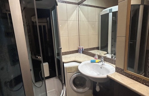 Oktyabrsky District Apartment | Spacious apartment near railway station