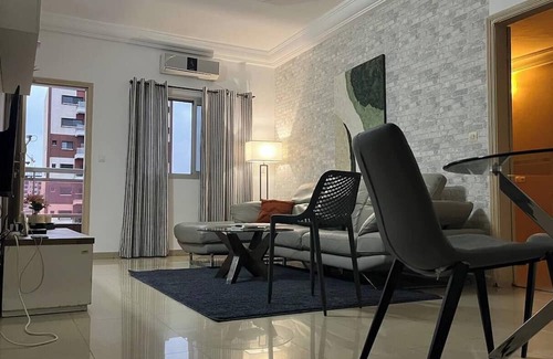 Marcory Apartment | Light residence.