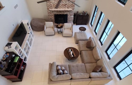 Metairie House | SPACIOUS 4-bedroom house in charming Metairie with AC, WiFi, Pool, Patio