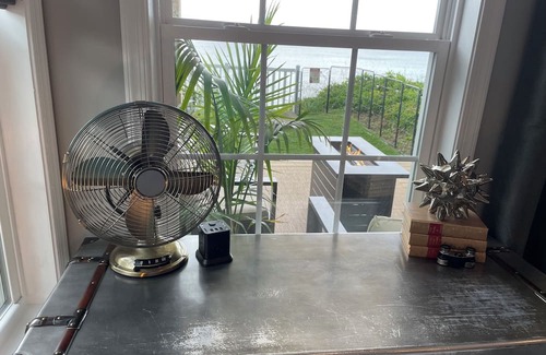 Chesapeake Beach Cottage | Cliffside Chesapeake Bay Cottage: Pet-friendly, Easy DC Drive