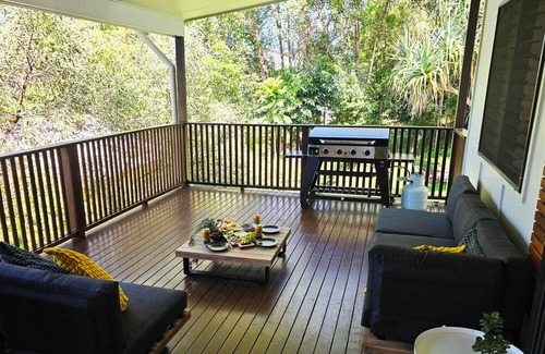 Sunshine Coast House | Split level multi-family tropical beach house