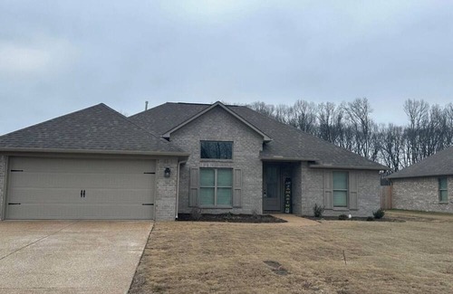 Jackson House | Charming 3-bedroom house with WiFi, AC in gorgeous Jackson