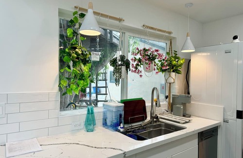 Cambrian House | Modern Mickey Dream Loft: 1 King+2 Queen beds in Los Gatos/San Jose boarder