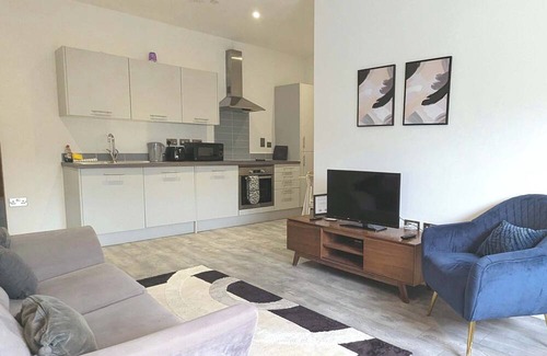 Yardley Apartment | Modern 2 Bed Apt - 15 Mins to Solihull Centre