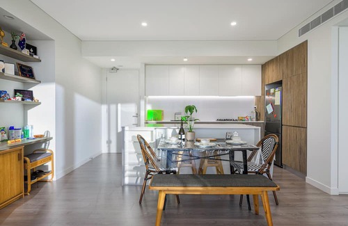 Sydney Olympic Park Apartment | Olympic Park/Excellent view/2Br/By Train/Shopping