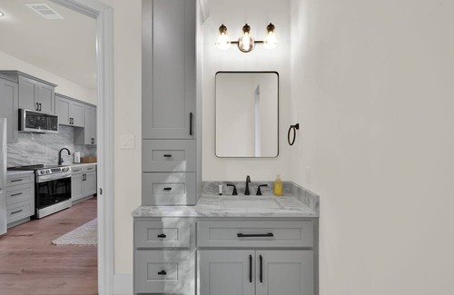 Stagecoach House | One Bedroom Casita with Kitchen On Lake Apache in the serene City of Stagecoach.