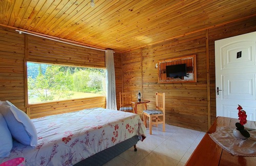 Urubici House | Pousada Mato Verde - Chalé Rosa - Vista pro Lago
