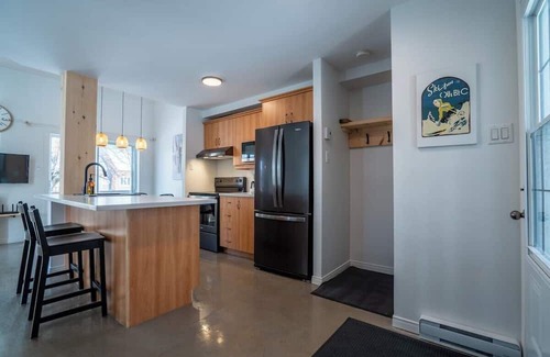 Beaupre Cottage | La Rossignol 1907 - Cottage for 6 people at 2 minutes from Mont-Sainte-Anne