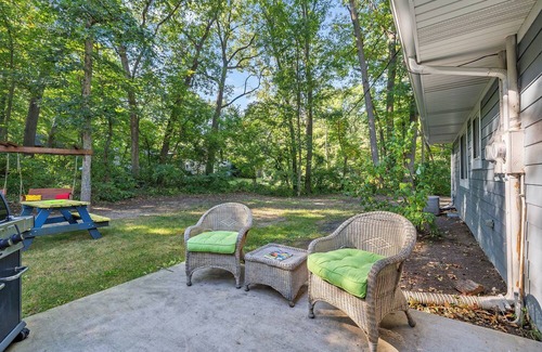 Michigan City Apartment | This 3 bedroom, 2 bathroom home is in a scenic area but closes to Indiana Dunes National Park.
