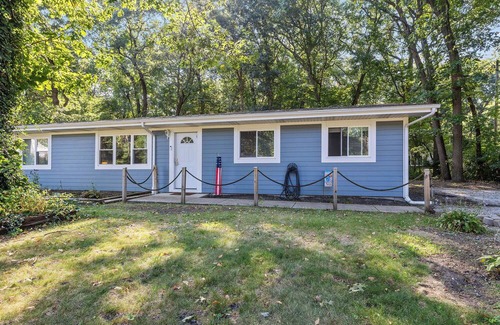 Michigan City Apartment | This 3 bedroom, 2 bathroom home is in a scenic area but closes to Indiana Dunes National Park.
