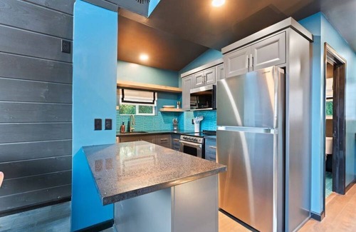 Omaha House | The Constellation Orion - Romantic-Steam Shower-Hot Tub-Table Rock Lake