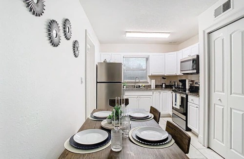 Lake Mann Estates House | 2BR Retreat: Close to Attractions & Free Parking!